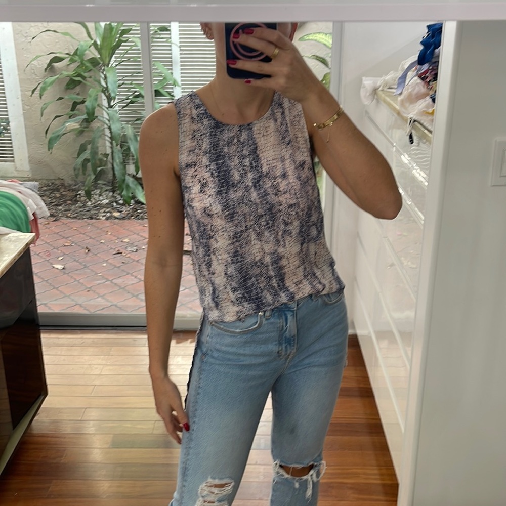 Pink/purple top